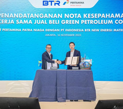 Dalam Nota Kesepahaman ini PT Pertamina Patra Niaga akan memenuhi kebutuhan Green Petroleum Coke PT Indonesia BTR New Energi Material yang mencapai 100.000 Metrik Ton (MT) per tahun.