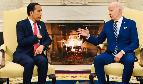 Oleh karena itu, Presiden Jokowi mengajak Presiden Biden untuk turut menghentikan konflik dan kekejaman yang terjadi di Gaza, Palestina.<br>