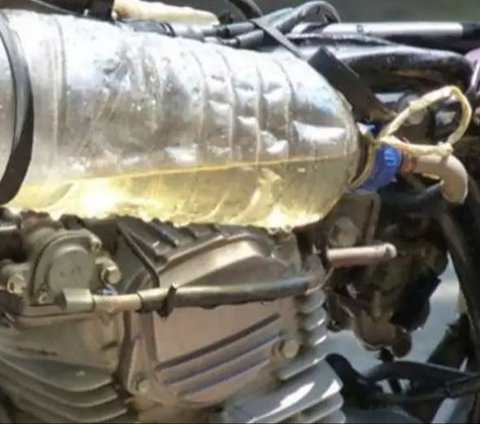 10 Potret Tangki Motor dari Botol Bekas, Modifikasi yang Absurd Banget