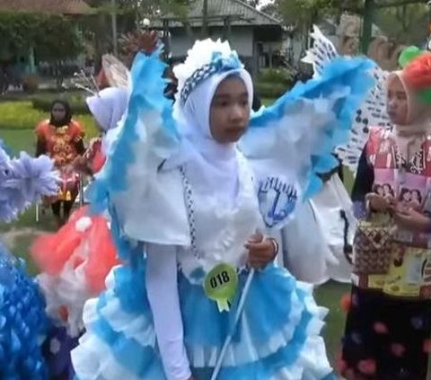 Keunikan Peragaan Busana dari Daur Ulang Sampah di Klaten, Ada yang dari Kulit Jagung