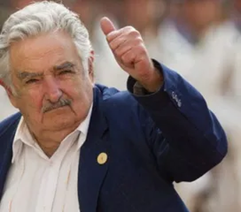 The Story of the 'Poorest President in the World,' 90% of Salary Used for Charity