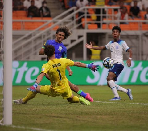 FOTO: Tumbangkan Inggris, Brasil Lolos ke 16 Besar Piala Dunia U-17