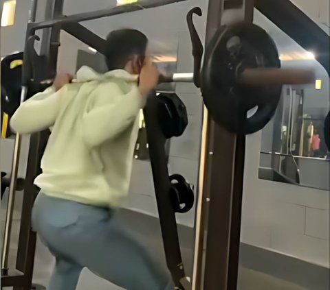 Wrong Costume! After School, She Went Straight to Gym for Practice Still Wearing School Uniform, Student Faces Embarrassment: Wants to Move to Another Planet Out of Shame