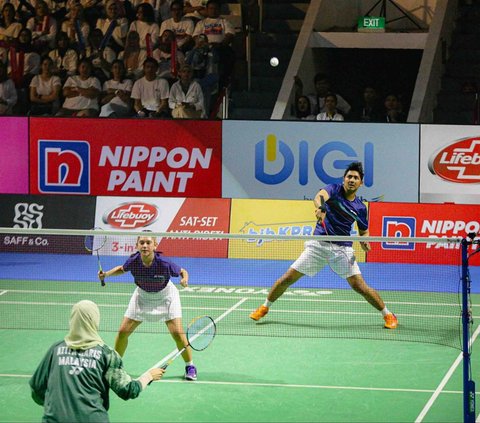 FOTO: Momen Manis Arya Saloka-Ziva Magnolya Sabet Juara Tepok Bulu 2023