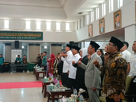 Digadang Gabung TKN, Momen Khofifah Naik Mobil Golf Bersama Prabowo di Malang