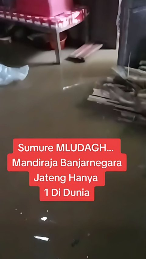 Scary! Moment of Residents' Well in Banjarnegara Overflows, Water Gushes Rapidly and Floods the Kitchen
