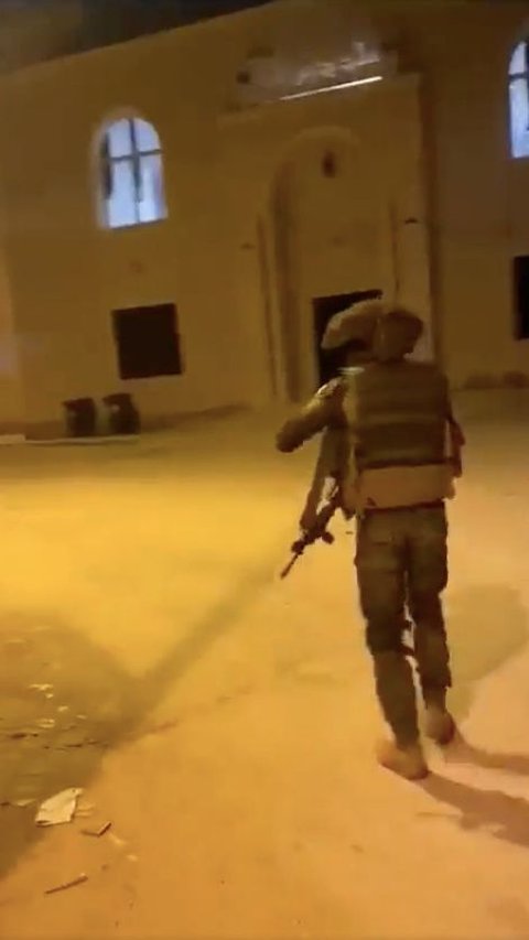 Biadab! Kelakuan Tentara Israel Lempar Granat ke Masjid saat Adzan Berkumandang