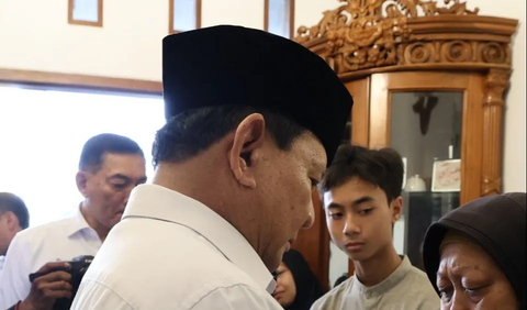 Selain itu Prabowo juga berjanji, untuk membantu keluarga korban dengan maksimal.<br>