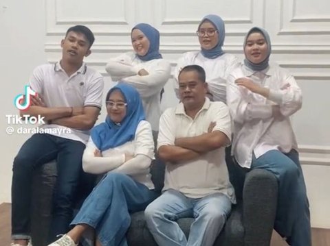 Momen Anak Ajak Orang Tua yang Sudah Cerai Foto Keluarga Ini Viral, Butuh Waktu 12 Tahun