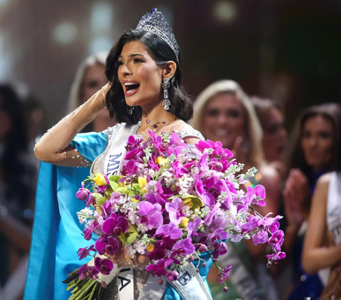 Reaksi Miss Nikaragua Sheynnis Palacios yang diselimuti rasa kebahagiaan setelah dinobatkan sebagai Miss Universe 2023 pada kontes Miss Universe ke-72.