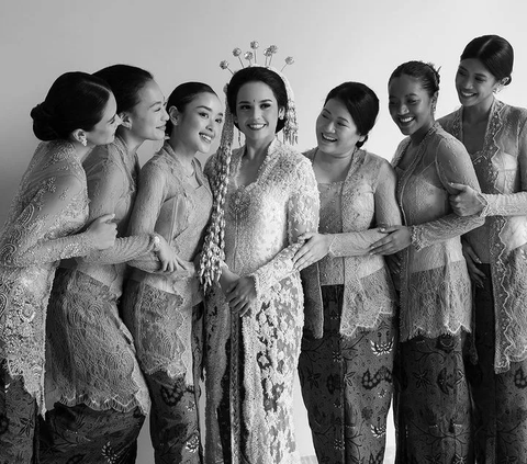 Jadi Bridesmaid, Intip Potret Cantik Maudy Ayunda Tampil dalam Balutan Busana Kebaya