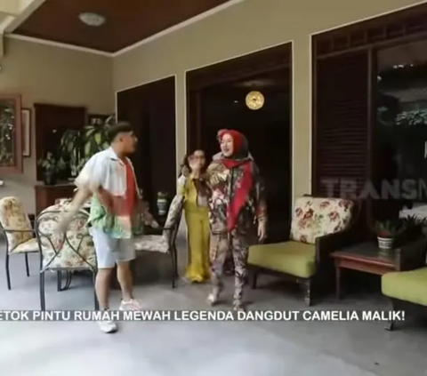 Potret Rumah Mewah Pedangdut Camelia MaliK, Irfan Hakim dan Mpok Alpa Sampai Melongo Halamannya Luas