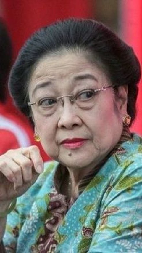 <b> Jarang Terekspos, Ini Potret Lawas Kebersamaan Megawati dan Dewi Soekarno</b><br>