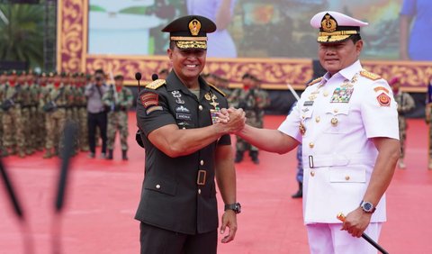 Penunjukkan posisi Panglima TNI adalah hak prerogatif presiden.