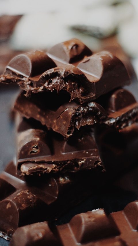 Want to Keep Eating Chocolate? Could Be a Sign of Magnesium Deficiency