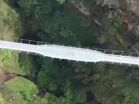 Segera Dibuka! Ini Penampakan Memukau Jembatan Kaca Seruni Point Bromo, Daya Tampungnya Muat 100 Orang