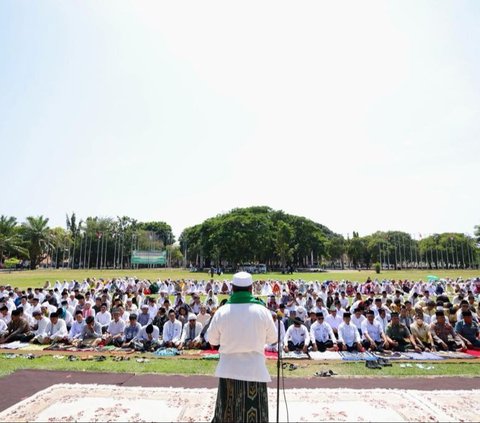 Ribuan Masyarakat Banyuwangi Gelar Salat Istisqa, Bupati Ipuk: Melengkapi Ikhtiar