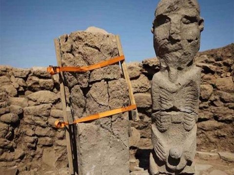 Arkeolog Temukan Patung Manusia Tertua Berusia 11.000 Tahun, Bentuknya Vulgar dan Diduga Sosok Dewa