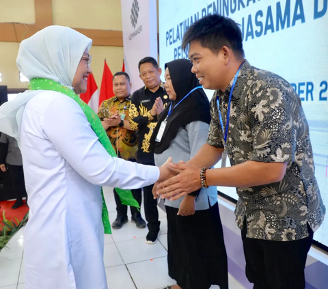 Menaker Buka Pelatihan DUDI Batik Cap dan Pelatihan Peningkatan Produktivitas di IKN