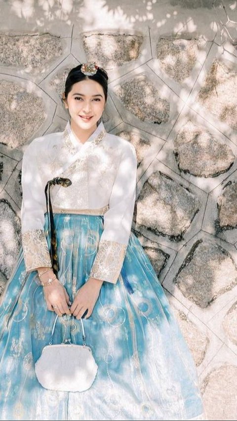 Potret Cantik 5 Seleb Indo Pakai Hanbok Korea, Banjir Pujian Netizen<br>