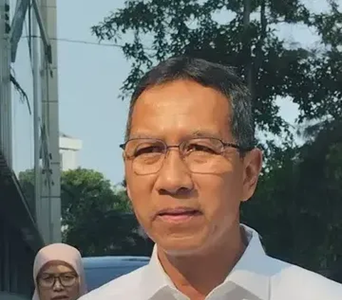 Anggota Fraksi PDIP DPRD DKI Jakarta Gilbert Simanjuntak meminta masyarakat mengawasi Penjabat (Pj) Gubernur Heru Budi Hartono menjelang Pemilu 2024.