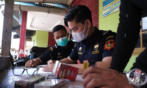 Bea Cukai Gempur Rokok Ilegal di Bekasi dan Pekanbaru, Nilainya Capai Setengah Miliar