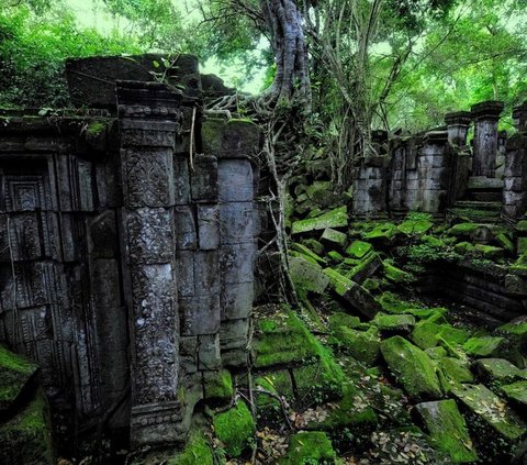 Bangunan Kuno Pemujaan Dewa Ular Ditemukan di Tengah Hutan Belantara, Begini Bentuknya