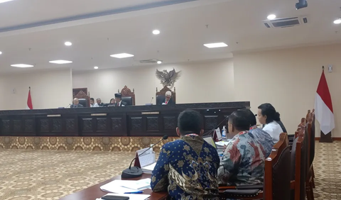 MKMK juga mengagendakan kembali memeriksa Ketua MK Anwar Usman untuk dimintai keterangan terkait dugaan pelanggaran etik dalam sidang lanjutan digelar pada Jumat (3/11).