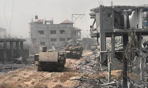 FOTO: Tegang! Ini Momen Pasukan Hamas Hancurkan Barisan Tank Israel di Jalur Gaza