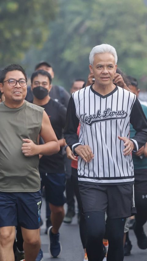 Ini Aktivitas Ganjar Pranowo Selama di Bali, ke Konservasi Penyu hingga Makan Nasi Campur Legend<br>