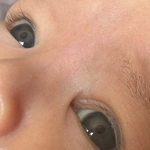Wajah Masih Rahasia, Potret Baby Kamari Putri Jennifer Coppen yang Miliki Mata Indah dan Tubuh Gembul