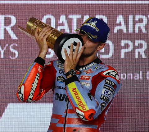 FOTO: Tangis Haru Fabio Di Giannantonio Rasakan Podium Perdana Usai Jadi Juara MotoGP Qatar 2023