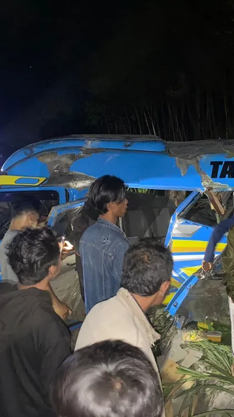 Fakta-Fakta Kecelakaan Maut Minibus Tertabrak KA Probowangi: 11 Orang Tewas, Lintasan Tanpa Palang