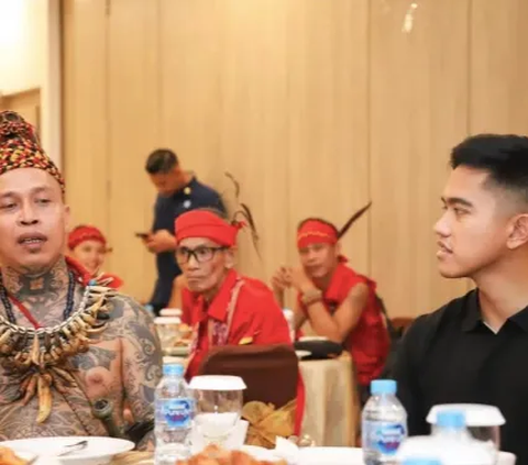 Potret Panglima Merah Dayak, Sosok Dihormati Seantero Kalimantan Duduk Semeja dengan Anak Presiden