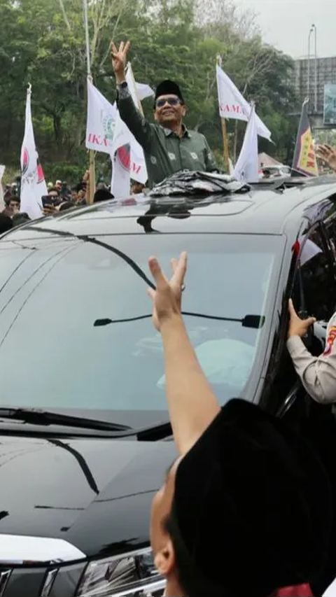Ganjar Beri Rapor Merah Hukum Indonesia era Jokowi, Mahfud: Konteksnya itu Vonis MK<br>
