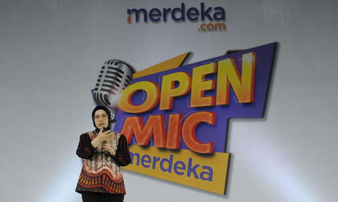 Lucunya Penampilan Istri Pejabat dalam Open Mic Merdeka