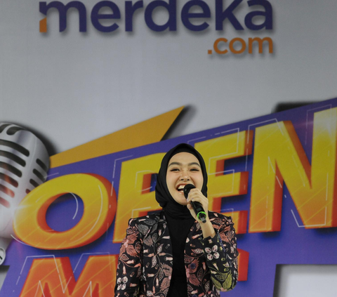 Open Mic Merdeka Vol I: Istri Bupati Taliabu Zahra Yolanda Cerita Kisah Cinta