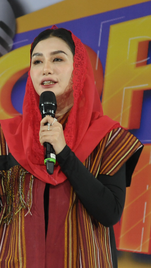 Open Mic Merdeka Vol I: Istri Bupati Trenggalek Novita Hardini Guyon Posisi Strategis Istri Pejabat