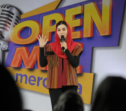 Open Mic Merdeka Vol I: Istri Bupati Trenggalek Novita Hardini Guyon Posisi Strategis Istri Pejabat