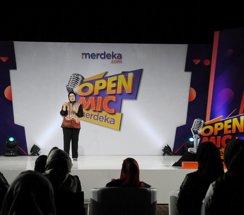 Open Mic Medeka Vol I: Istri Plt Gubernur Kaltim Yulia Zubir Menghibur dengan Kisah Unik Istri Pejabat