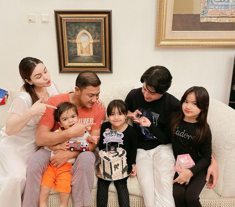 10 Momen Teuku Rassya Bersama Tiga Adik Sambungnya, Sweet Banget Ikut Rayakan Ultah