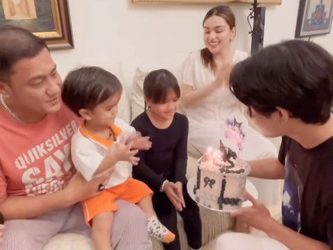 10 Momen Teuku Rassya Bersama Tiga Adik Sambungnya, Sweet Banget Ikut Rayakan Ultah