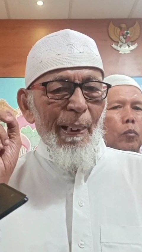 Abu Bakar Ba'asyir Sambangi Kantor Gibran, Titip Surat Nasihat untuk Prabowo