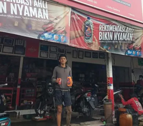 Federal Oil  Raih Top Brand Award 2023 Kategori Pelumas Sepeda Motor