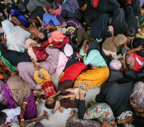 FOTO: Gelombang Ratusan Imigran Rohingya yang Merapat di Aceh, Beginilah Kondisinya