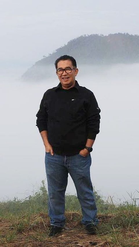 Menikmati Keindahan Negeri di Atas Awan