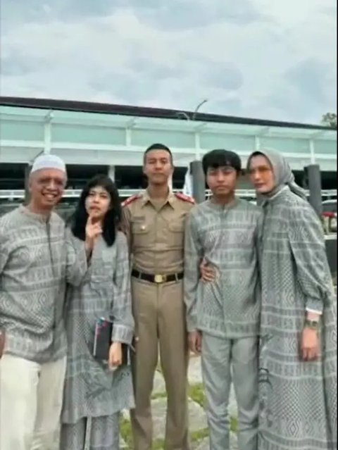 Potret Ganteng dan Gagahnya Putra Sulung Arzeti Bilbina yang Sukses Jadi Tentara