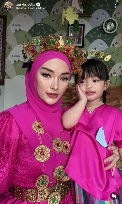 Cantik dan Bikin Pangling, Penampilan Terbaru Zaskia Gotik yang Mantap Berhijab Disebut Mirip Inara Rusli