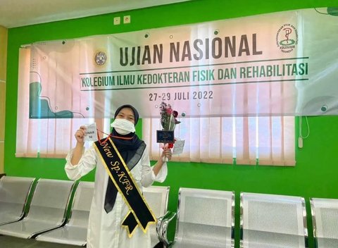 Cantik & Selalu Tampil Sederhana, Potret Dokter Vina Anak Cawapres Mahfud MD yang Tak Tersorot