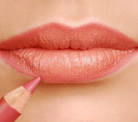 4 Tips Bikin Ombre Lips, Rahasia Cantik dengan Bibir Eksotik